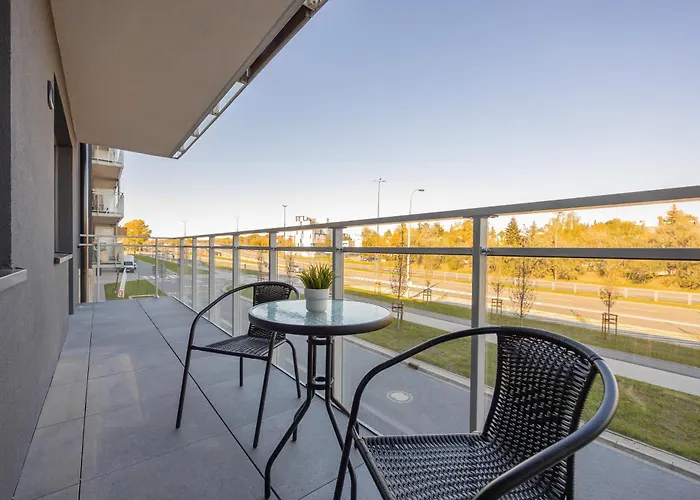 Air Conditioned Apartment In Warsaw With Parking, Desk And Balcony By Noclegi Renters