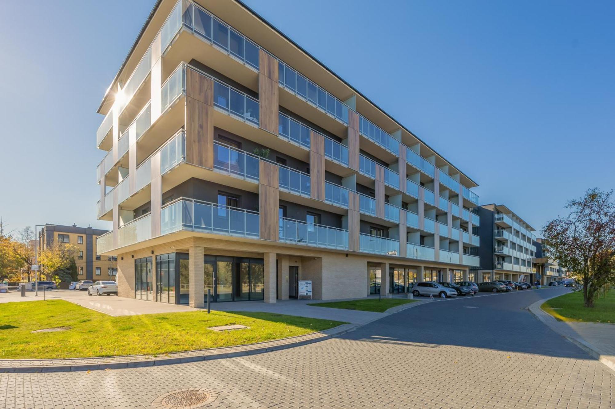 Air Conditioned In With Parking, Desk And Balcony By Renters Warsaw